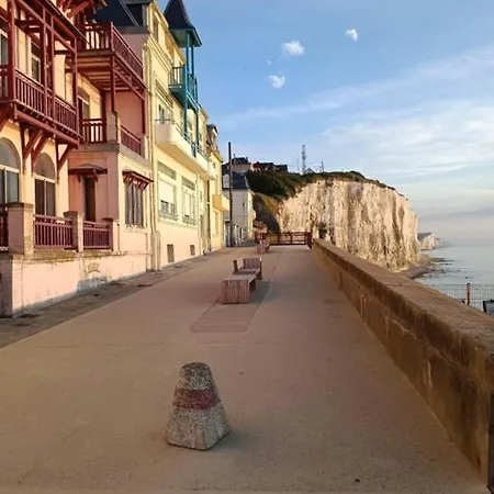 Des Falaises *